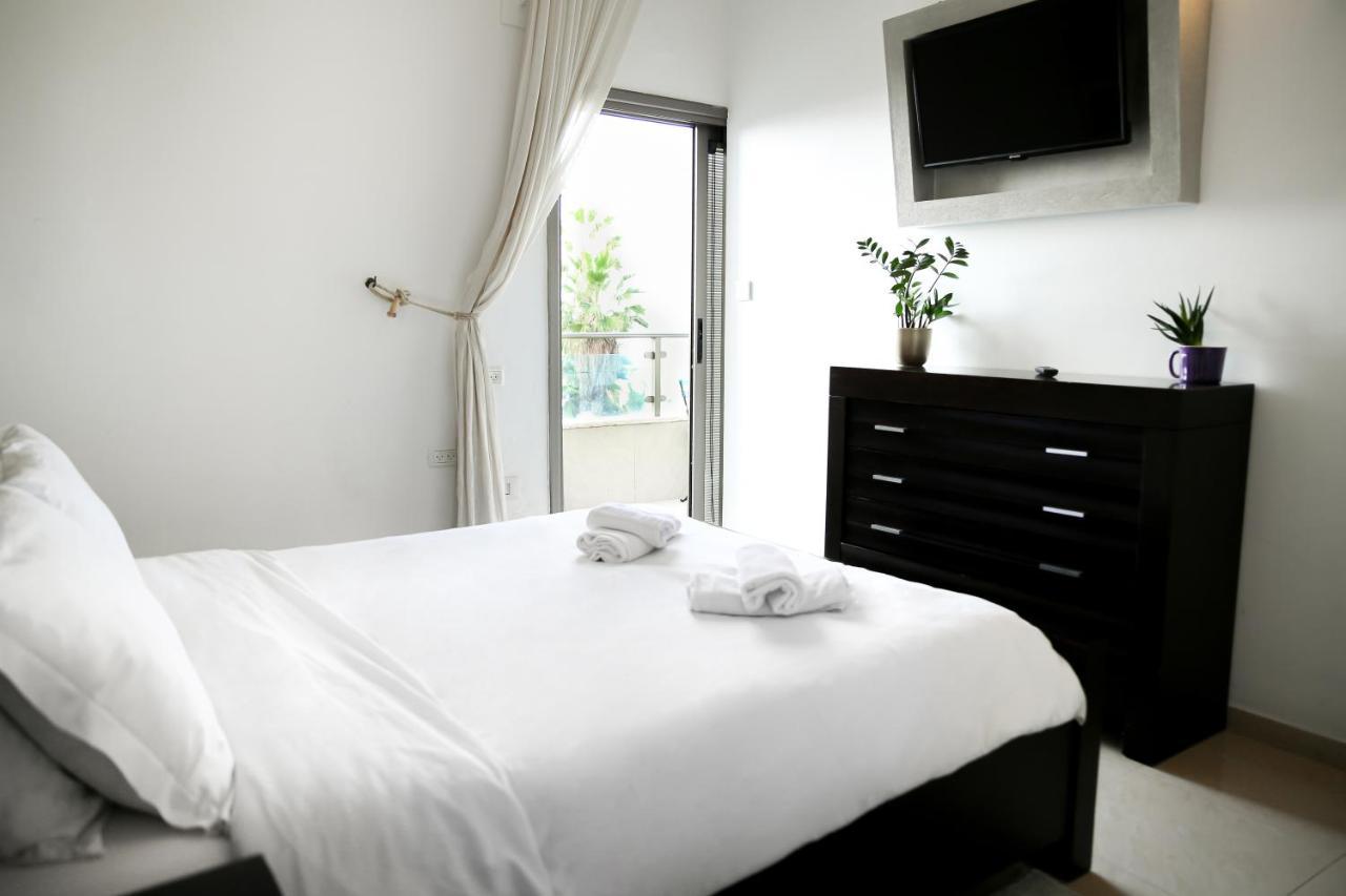 Sea View Apartment Prime Location On The Beach Tel Aviv Exteriör bild