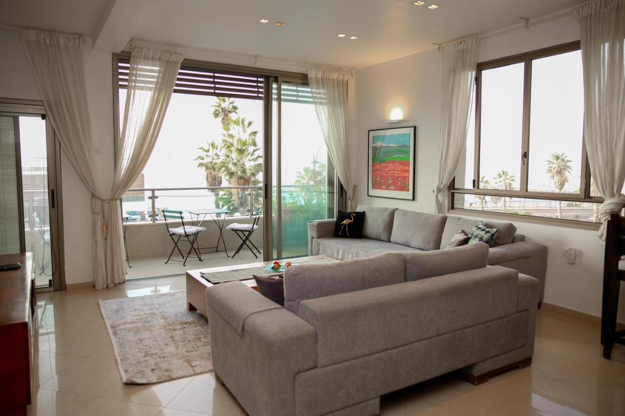 Sea View Apartment Prime Location On The Beach Tel Aviv Exteriör bild