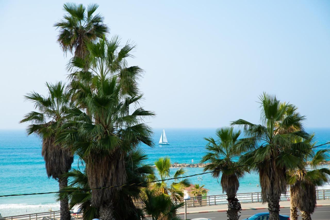 Sea View Apartment Prime Location On The Beach Tel Aviv Exteriör bild