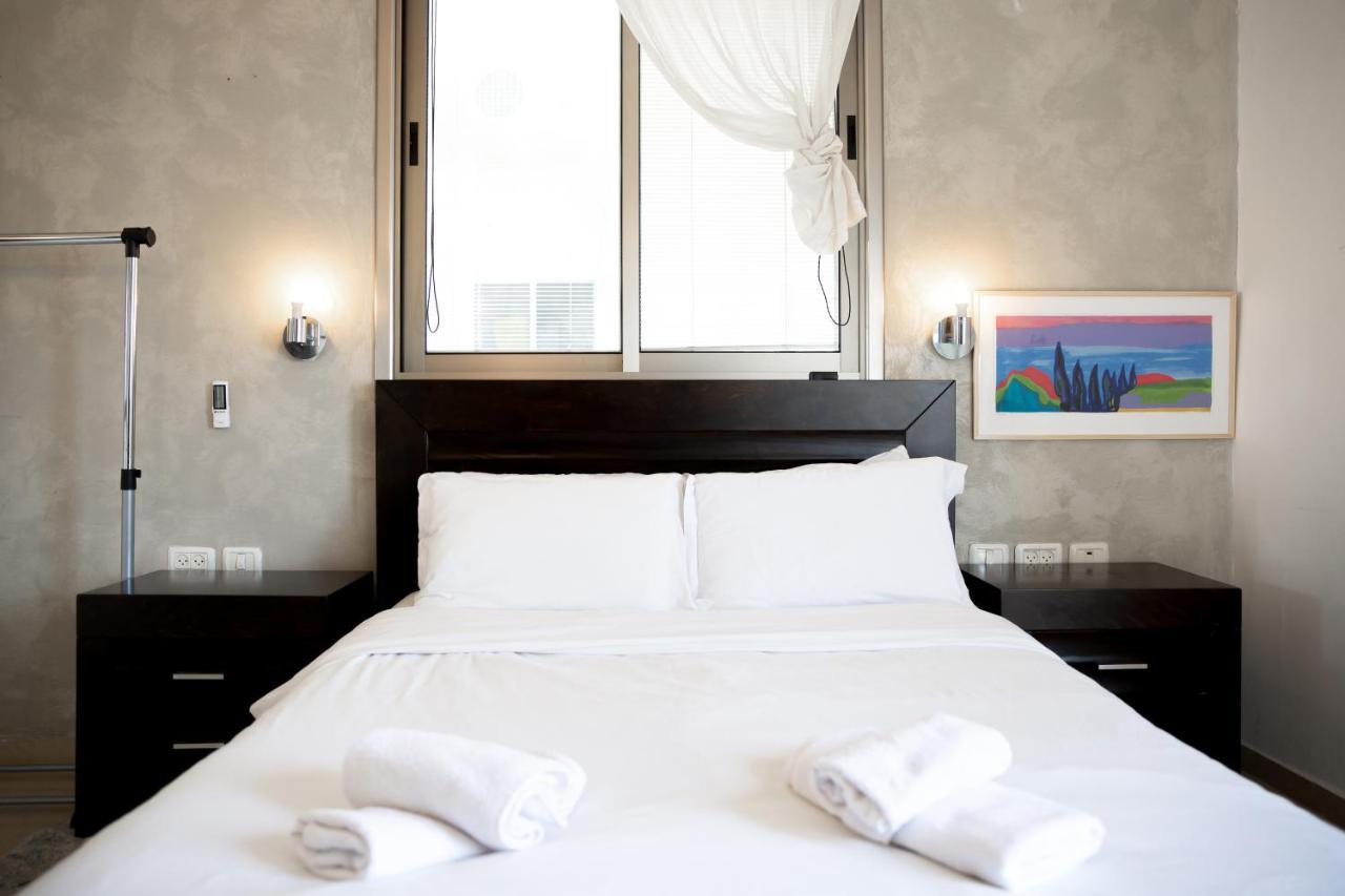 Sea View Apartment Prime Location On The Beach Tel Aviv Exteriör bild