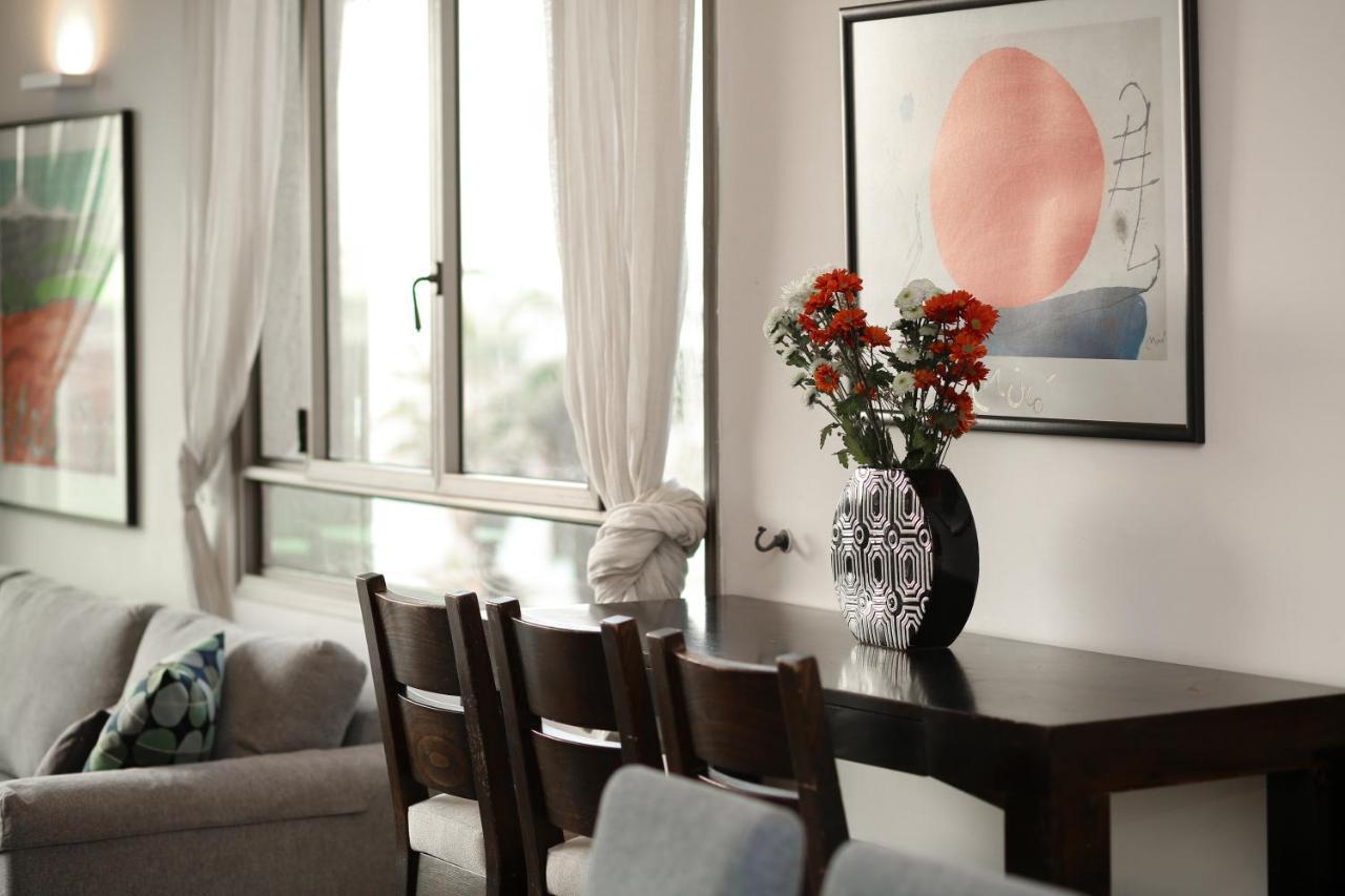 Sea View Apartment Prime Location On The Beach Tel Aviv Exteriör bild