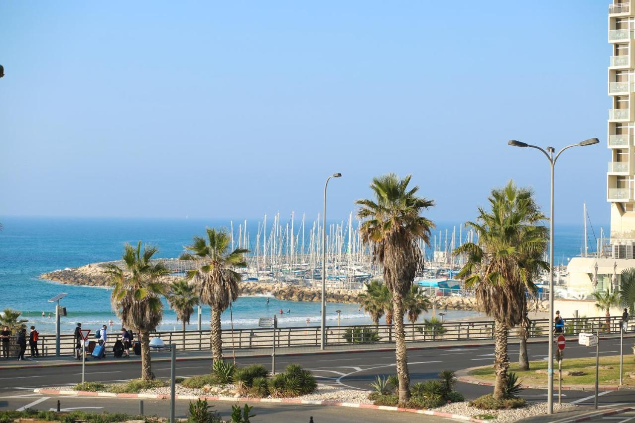 Sea View Apartment Prime Location On The Beach Tel Aviv Exteriör bild