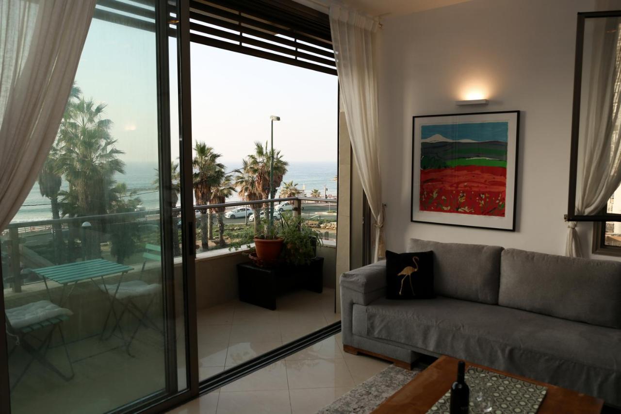 Sea View Apartment Prime Location On The Beach Tel Aviv Exteriör bild