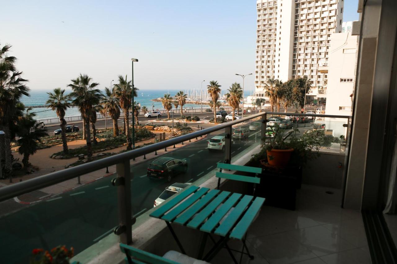 Sea View Apartment Prime Location On The Beach Tel Aviv Exteriör bild