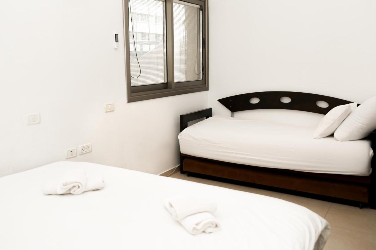 Sea View Apartment Prime Location On The Beach Tel Aviv Exteriör bild