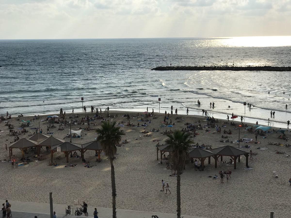 Sea View Apartment Prime Location On The Beach Tel Aviv Exteriör bild